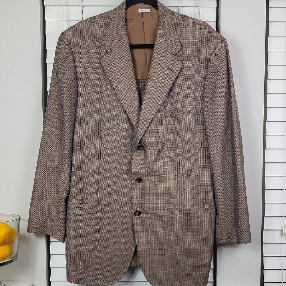 by Brioni‎ for Neiman Marcus Men's Brown Blazer. Size 42 R